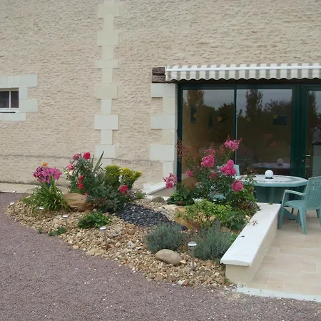 Maison Charmante En Campagne A Mouterre-silly, Jardin, Terrasse. Ferienhaus *
