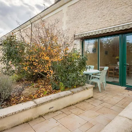 Maison Charmante En Campagne A Mouterre-silly, Jardin, Terrasse.