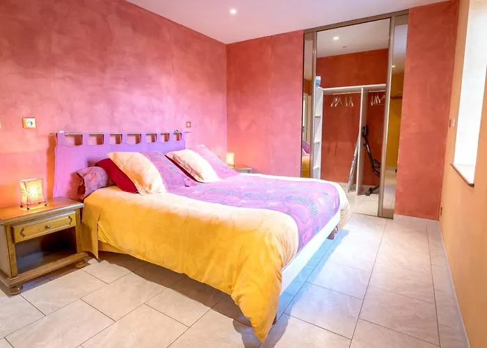 Maison Charmante En Campagne A Mouterre-silly, Jardin, Terrasse. *