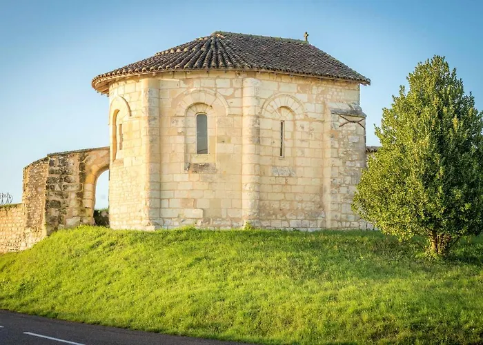 Prázdninový dům Maison Charmante En Campagne A Mouterre-silly, Jardin, Terrasse. Mouterre-Silly