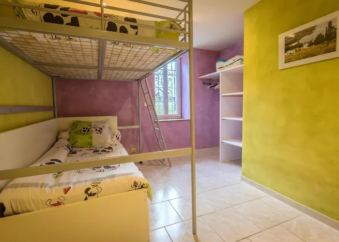 Maison Charmante En Campagne A Mouterre-silly, Jardin, Terrasse. Prázdninový dům